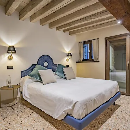 Daire Corte Rubbi 1 A True Canal-side Experience