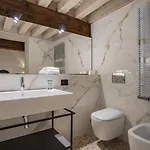 Corte Rubbi 1 A True Canal-side Experience ונציה