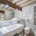 Apartment Corte Rubbi 1 A True Canal-side Experience