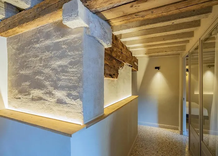 Corte Rubbi 1 A True Canal-side Experience