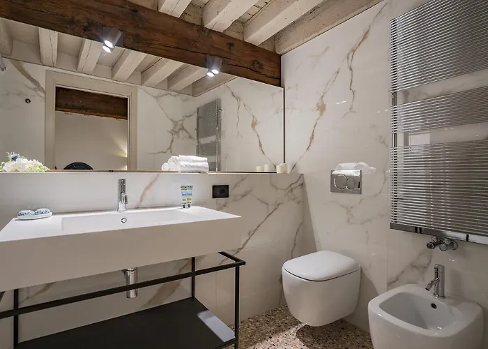 Corte Rubbi 1 A True Canal-side Experience Venise